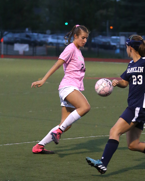 Senior Kate Swetz controls the ball in the team's 2-1 win over Franklin on Oct. 13.