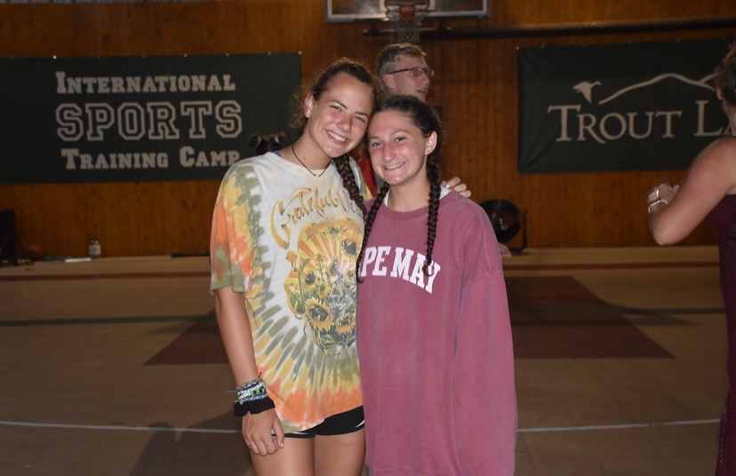 Seniors Jena Myers (left) and Olivia Rutigliano (right) pose for a picture for one of the last times at ISTC.