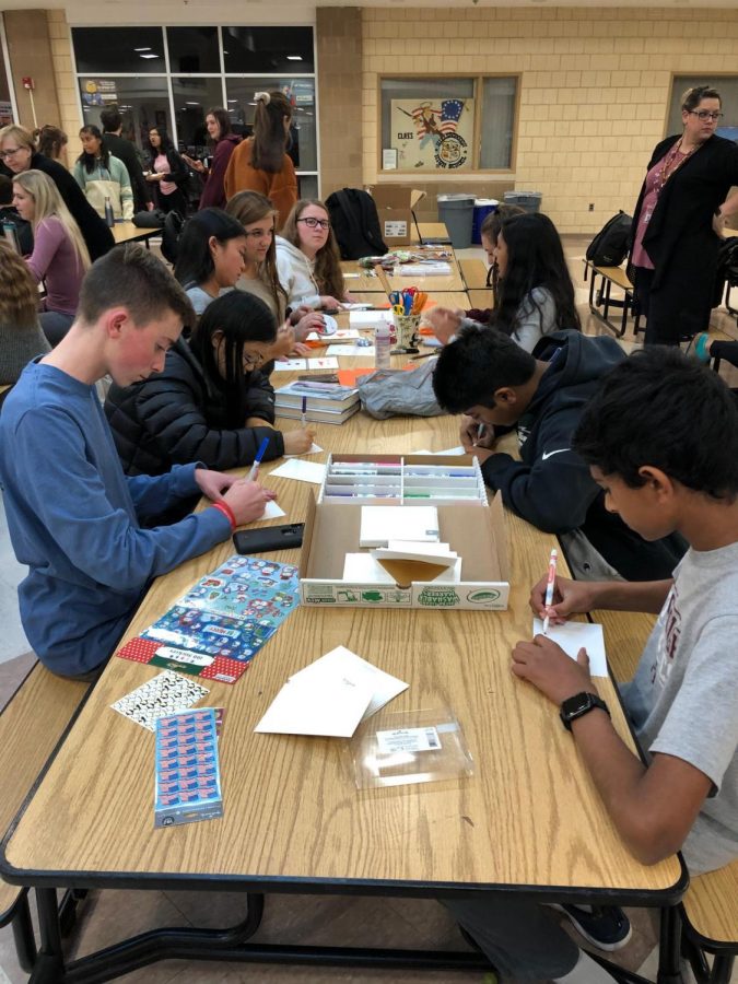 Students stay after school to make holiday cards for Safe and Sound.
Photo courtesy of Caryn Brogan.